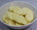 Foto langkah ke 1 dari resep Sayur kentang daging sapi.