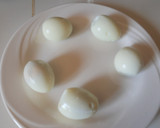 Foto del paso 2 de la receta: Huevos rellenos con atún listos para ensalada