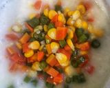 Foto langkah ke 2 dari resep Bubur Nasi Sayuran.