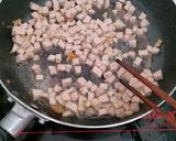 Hình bước làm 5 của món Cơm chiên chả trứng