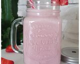 Une image de l'étape 1 de Milkshake fraise / vanille.