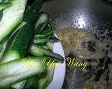 A picture of step 4 of Snake Gourd with Salted Egg.