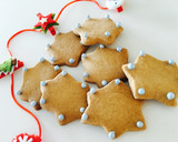 Foto del paso 5 de la receta: Galletas de Navidad decoradas de estrellas