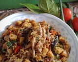 Foto langkah ke 5 dari resep Cuek Tongkol Suwir + Tempe Sambel Korek Ala Yunita.