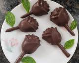 Gulkand flavour chocolates recipe step 4 photo