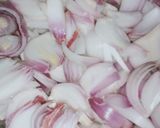 A picture of step 1 of Masala Onion.
