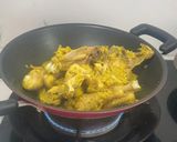 Foto langkah ke 2 dari resep Nasi Kulit Ayam dan Jukut Goreng.