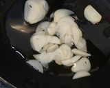 Foto langkah ke 2 dari resep Udang tumis bawang putih.