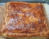 A picture of step 4 of Easy Ham and Cheese Puff Pastry Pie.