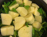 Foto del paso 3 de la receta: Acelgas rehogadas con patatas