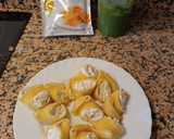 Foto del paso 5 de la receta: Lumaconi relleno de Salmón y queso con salsa de espinacas (Airfryer)