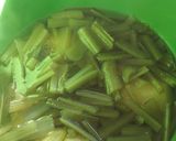 Foto del paso 1 de la receta Borrajas con aceite de ajo negro