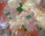 Foto langkah ke 3 dari resep Tan Hua Tang (Sup Tomat Telur).