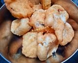 A picture of step 3 of Dahi Vada / Dahi Bhalla.