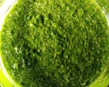 A picture of step 2 of Palak paneer.