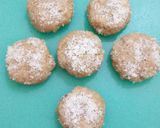 A picture of step 3 of Coconut mawa peda.