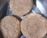 A picture of step 10 of Macaroni Soya Tikki Burger.