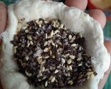 Foto langkah ke 5 dari resep HOTTEOK isi keju coklat wijen.