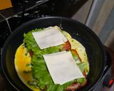 Foto langkah ke 4 dari resep Egg Sandwich.