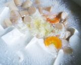 Foto langkah ke 4 dari resep Sup Tahu Sosis Sederhana.
