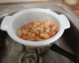 Foto del paso 3 de la receta Arroz con sepia, mero y gamas