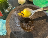 Foto del paso 3 de la receta: Salsa pico de pájaro con tomatillo a la Sonorense