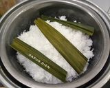 Foto langkah ke 1 dari resep Kue Putu Pandan.