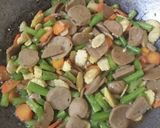 Foto langkah ke 4 dari resep Tumis Bakso.