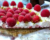 Une image de l'étape 6 de Tarte aux framboises et pistaches sans gluten.