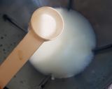 A picture of step 2 of Namkeen Lassi.