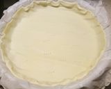 A picture of step 1 of Prawn and asparagus quiche.