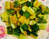 Hình bước làm 3 của món Sốt sa tế không cay trộn salad nhanh gọn thơm ngon