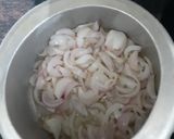 A picture of step 2 of Kakdi ki sabzi.