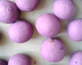 Foto langkah ke 2 dari resep KLEPON UBI UNGU #Bandung recook Andrenia Giawati.