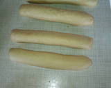 A picture of step 5 of Leopard print bread.