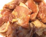 Foto del passaggio 2 della ricetta Pollo 'Karaage' non fritto alla giapponese facile e veloce