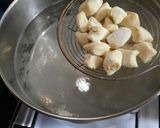 Foto del paso 7 de la receta: Ñoquis del 29 con crema de roque