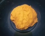 Foto langkah ke 2 dari resep Donat Labu Kuning.