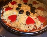 A picture of step 14 of Veggie pizza.