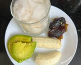 A picture of step 1 of Avocado 🥑 Smoothie.