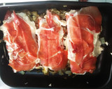 Foto del paso 5 de la receta: Salmón al horno con jamón serrano y queso
