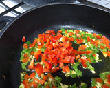 Foto del paso 2 de la receta: Paella de gamba roja pollo y sepia