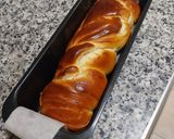 Foto del paso 3 de la receta: Torrija de brioche casero bañada en crema inglesa