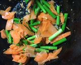 Foto langkah ke 3 dari resep Tumis gurita.