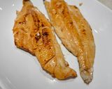 A picture of step 3 of Pan fried sea bream with butter and soy sauce (taste of happiness 🌞).