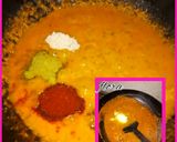 A picture of step 4 of Butter paneer korma ki sabji with crispy roti.