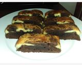 Foto langkah ke 5 dari resep Brownies cream cheese marble.