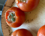 Foto del paso 3 de la receta: Tomate relleno 🍅💗