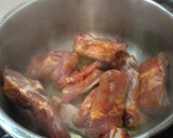 Foto del paso 1 de la receta: Guiso de costillas con patatas