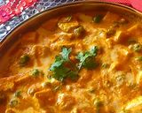 A picture of step 4 of Matar paneer.